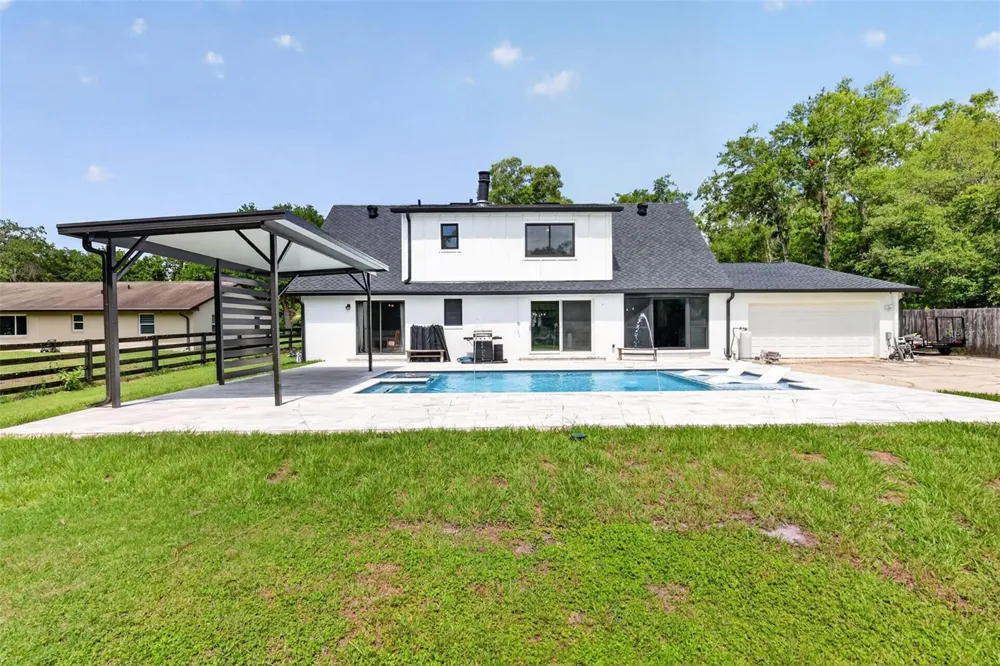 32589 OKALOOSA TRAIL Sorrento, FL 32776
