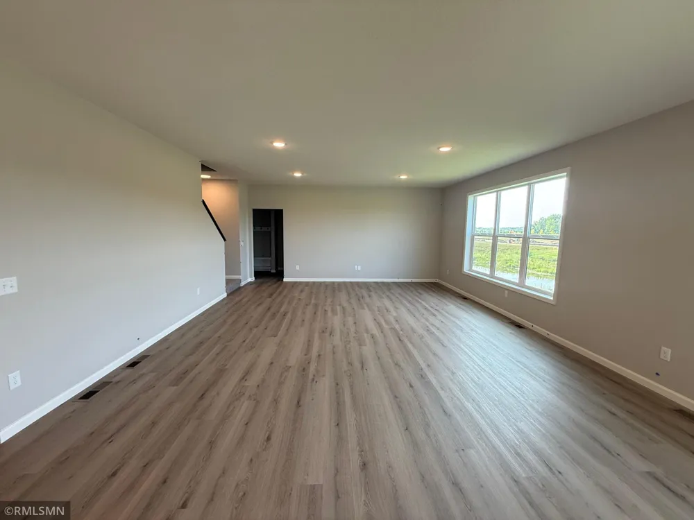 1691 Meadows Drive NE East Bethel, MN 55011