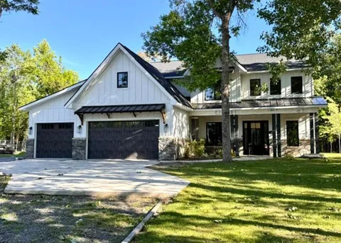 305 Shorewood Drive