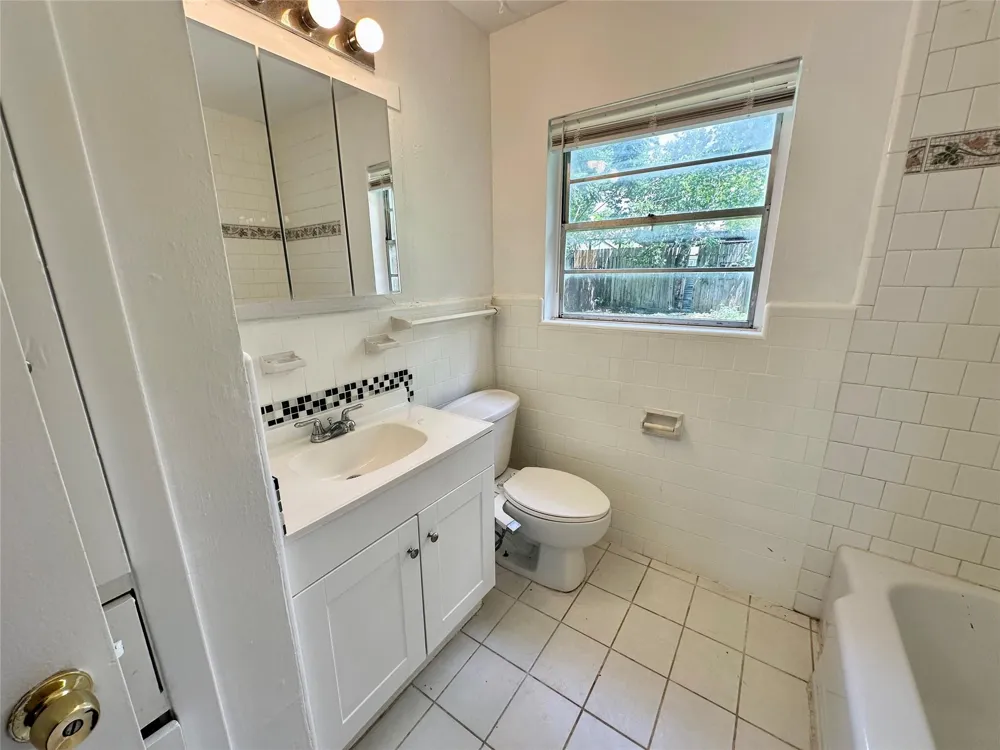 5720 Parwill Street #1 Houston, TX 77081