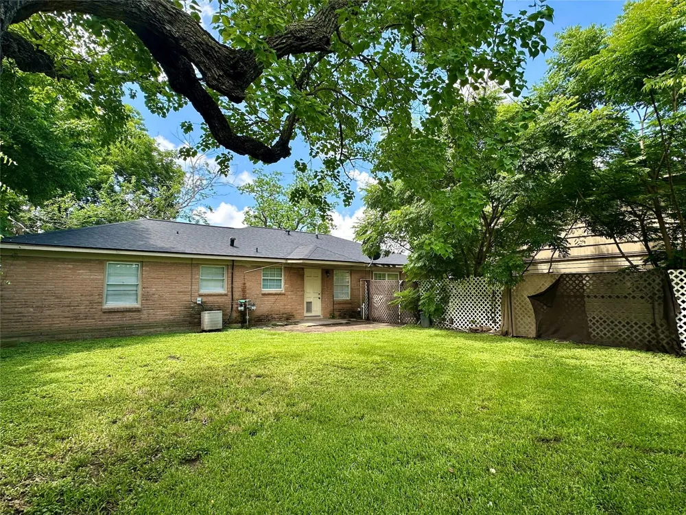 5720 Parwill Street #1 Houston, TX 77081
