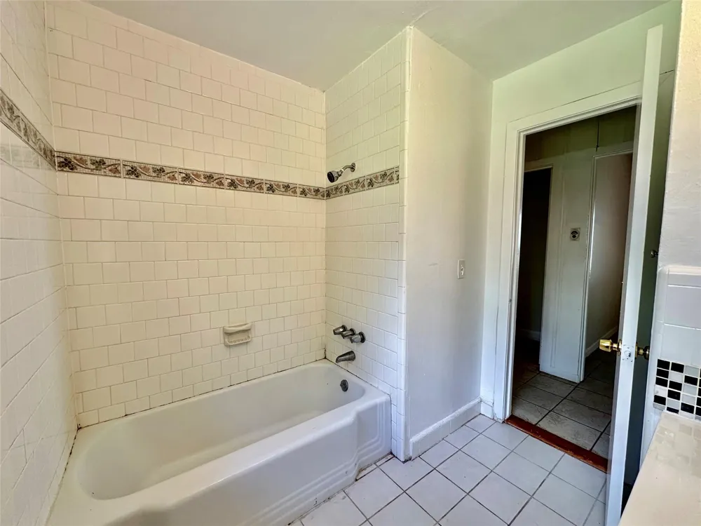 5720 Parwill Street #1 Houston, TX 77081