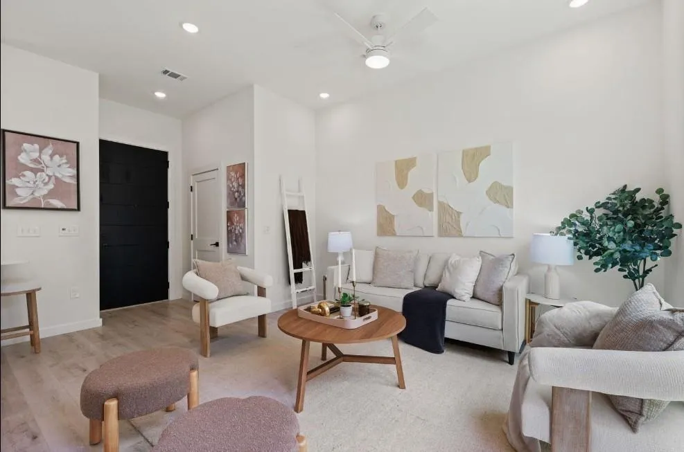 401 North Bluff #11102 Austin, TX 78745