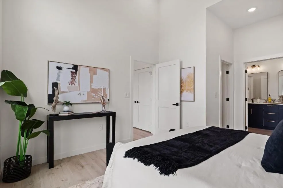 401 North Bluff #11102 Austin, TX 78745