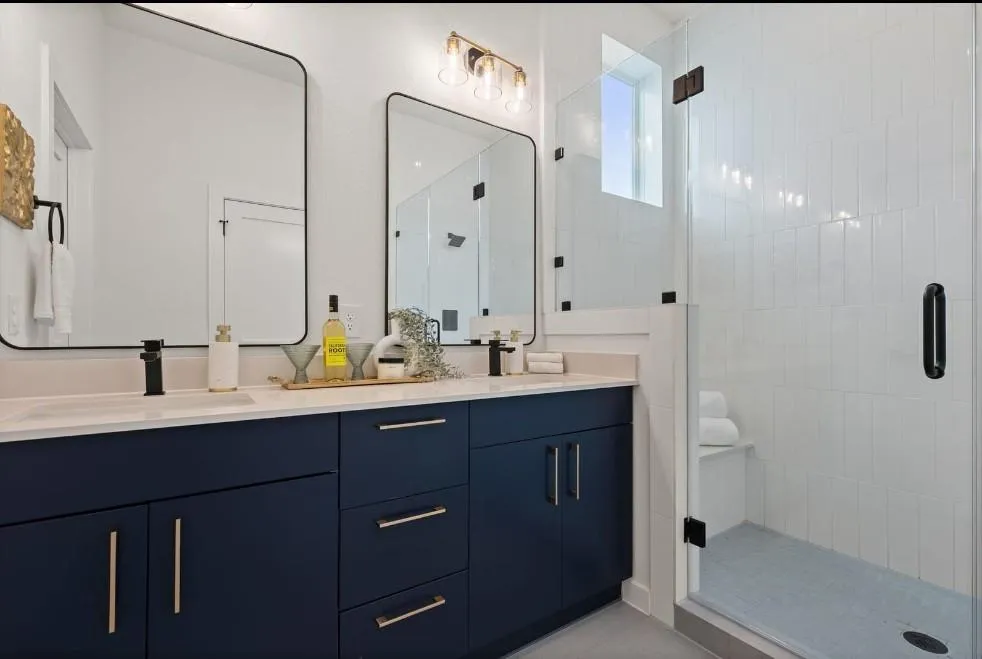 401 North Bluff #8101 Austin, TX 78745
