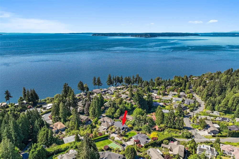9100 Olympic View Drive Edmonds, WA 98026