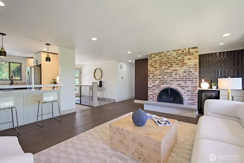 9100 Olympic View Drive Edmonds, WA 98026