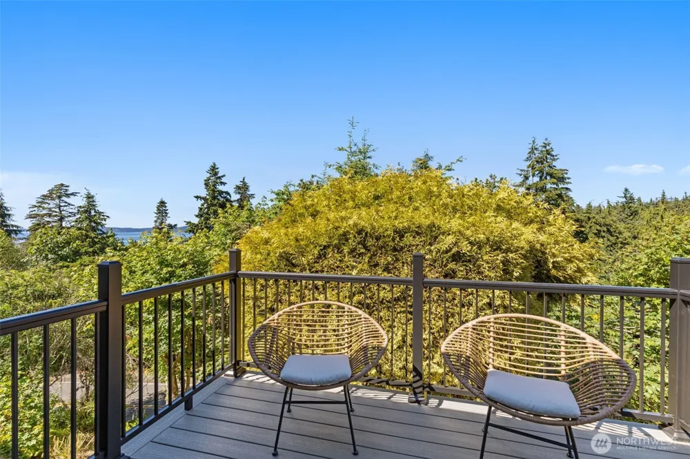 9100 Olympic View Drive Edmonds, WA 98026