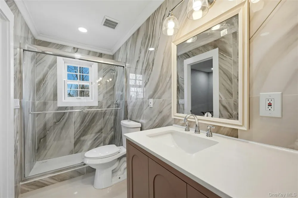 10 Curlin Lane Saint James, NY 11780