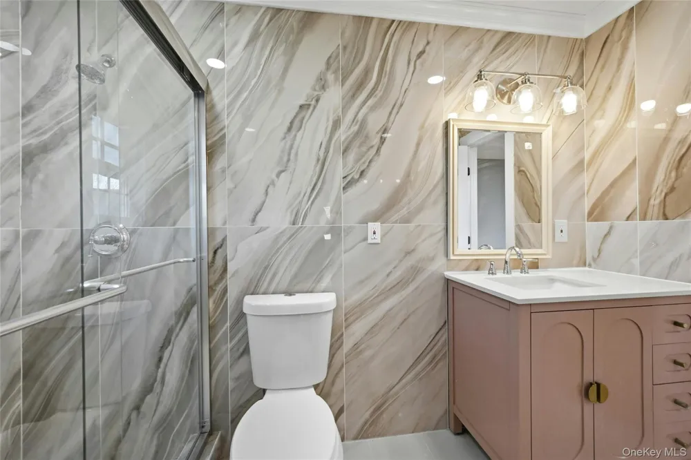 10 Curlin Lane Saint James, NY 11780