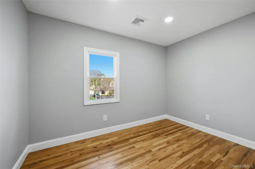10 Curlin Lane Saint James, NY 11780