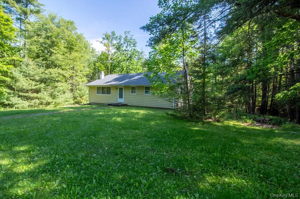 810 Ulster Heights Road Ellenville, NY 12428