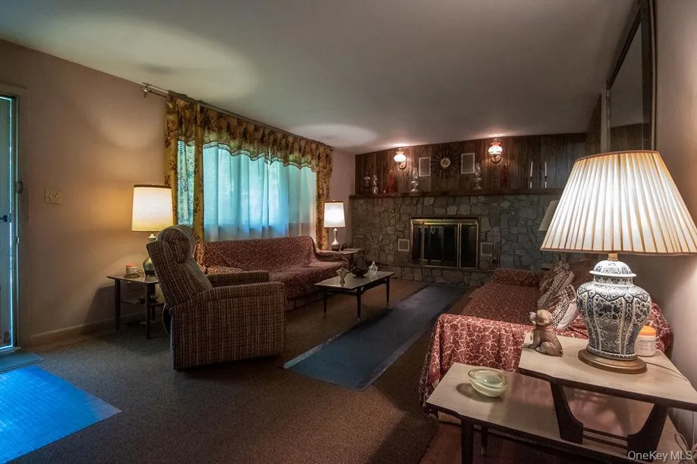 810 Ulster Heights Road Ellenville, NY 12428