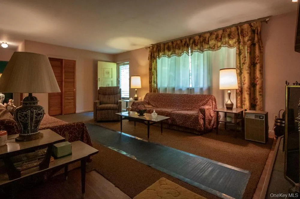 810 Ulster Heights Road Ellenville, NY 12428