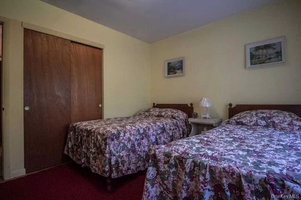 810 Ulster Heights Road Ellenville, NY 12428