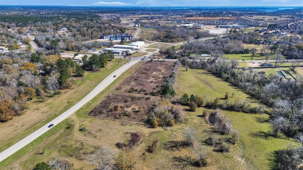2305 Lone Star Parkway Montgomery, TX 77356