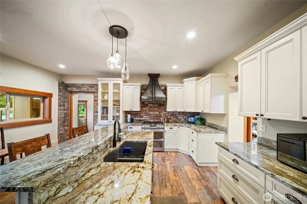 238 Bush Creek Road Elma, WA 98541