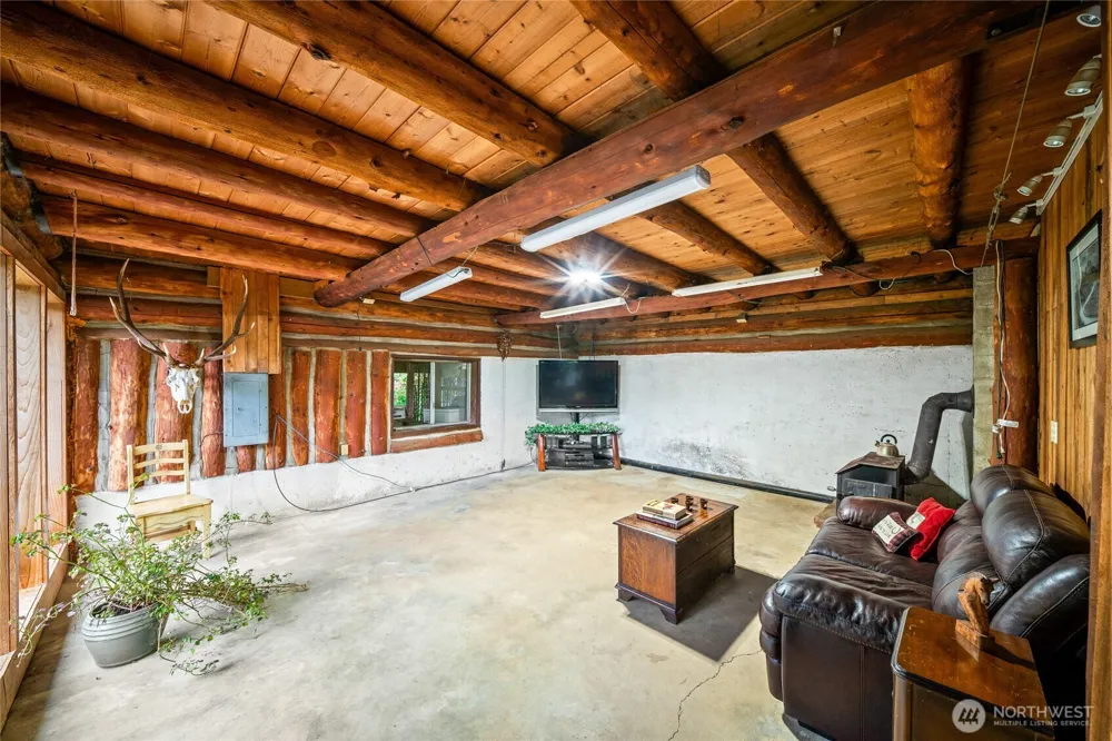 238 Bush Creek Road Elma, WA 98541