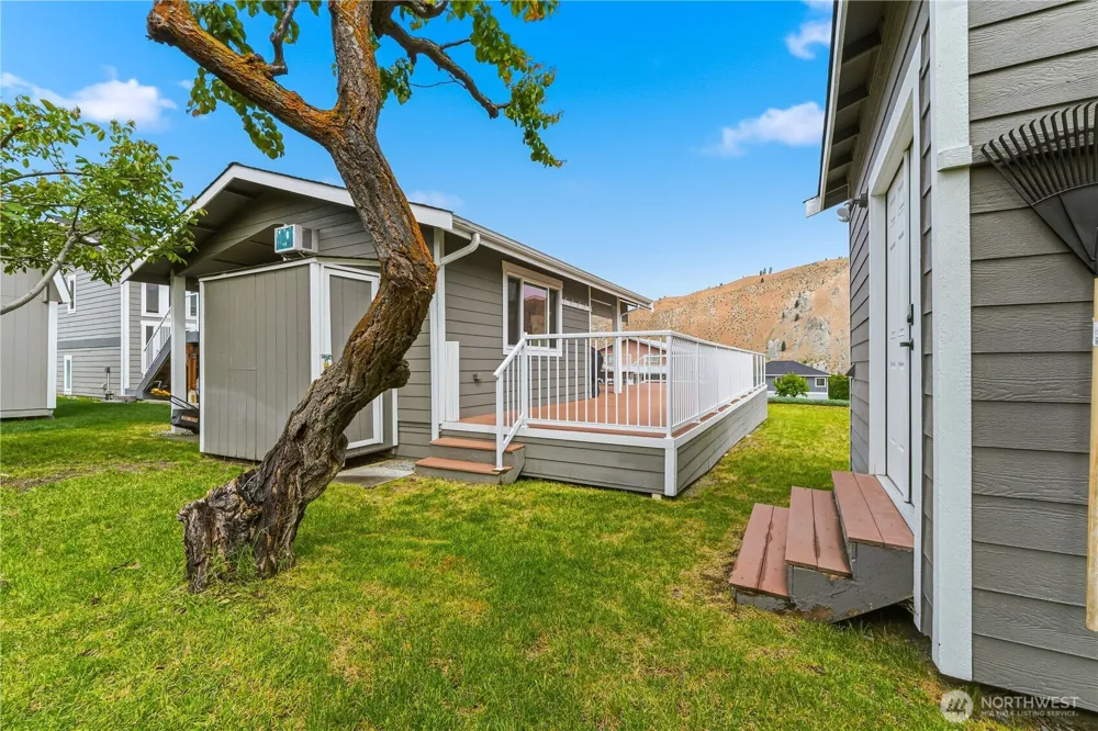 400 W Emerson Drive Orondo, WA 98843