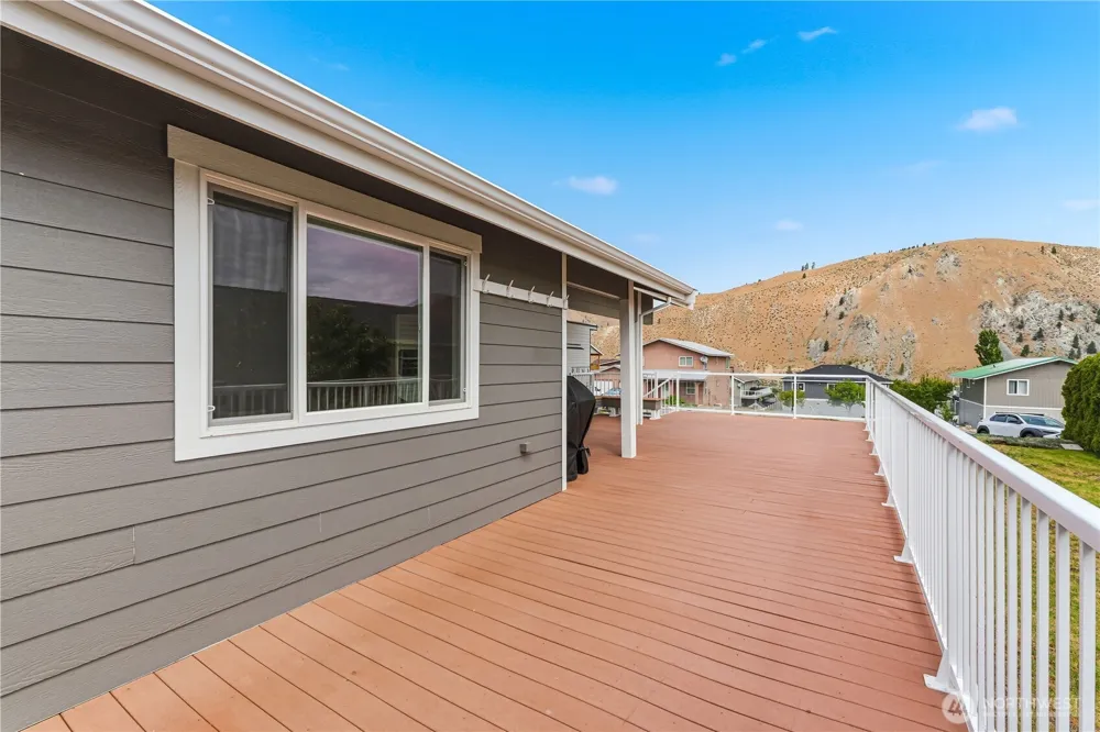 400 W Emerson Drive Orondo, WA 98843