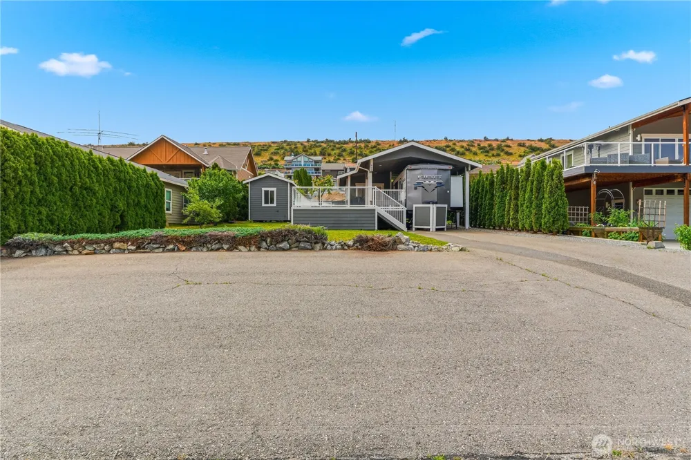 400 W Emerson Drive Orondo, WA 98843