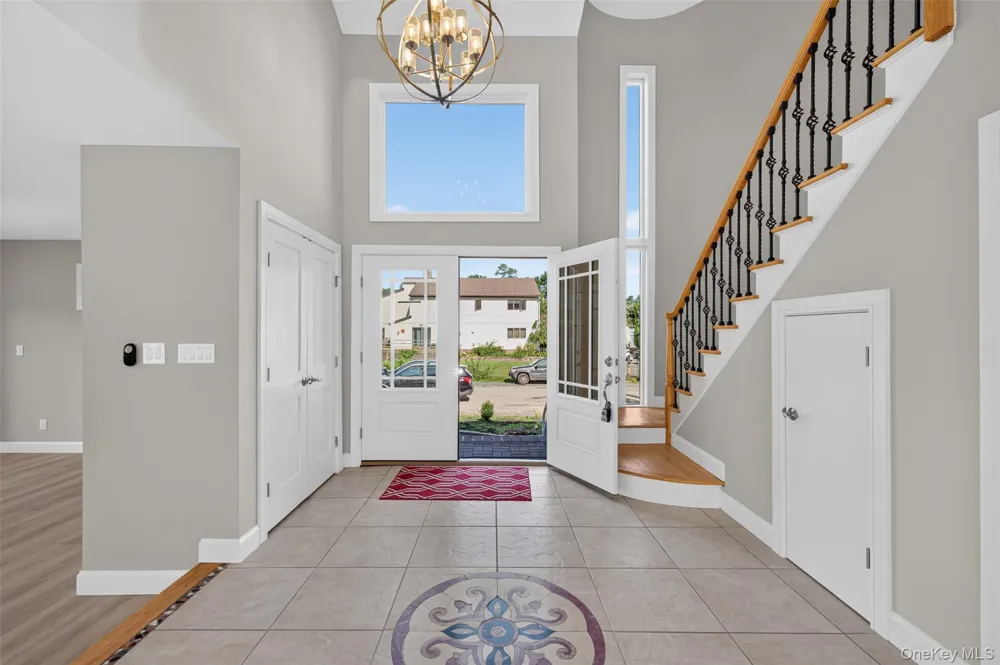 35 Adams Avenue Bayville, NY 11709