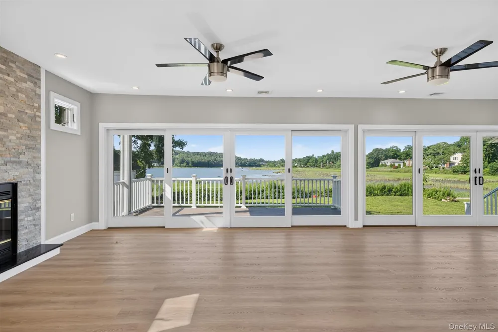 35 Adams Avenue Bayville, NY 11709