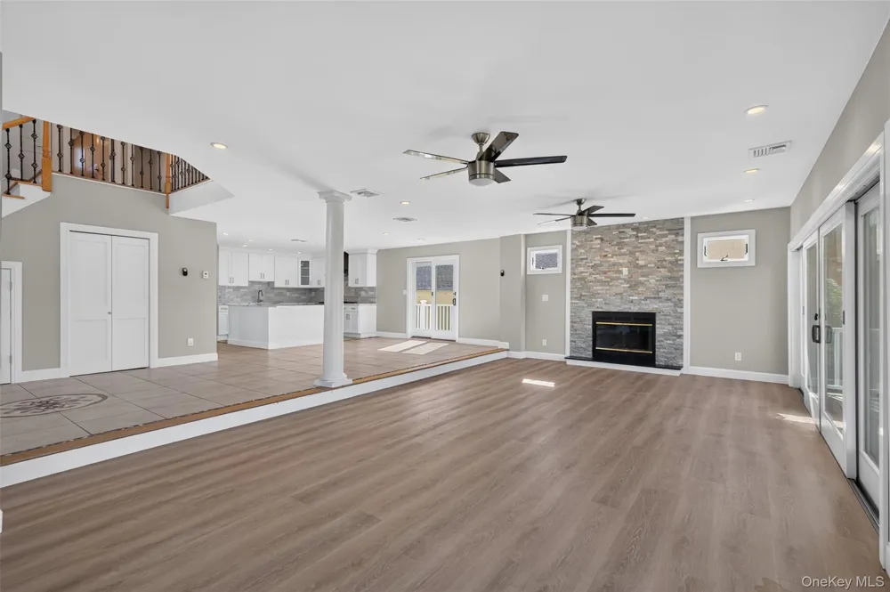 35 Adams Avenue Bayville, NY 11709