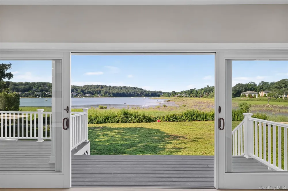 35 Adams Avenue Bayville, NY 11709