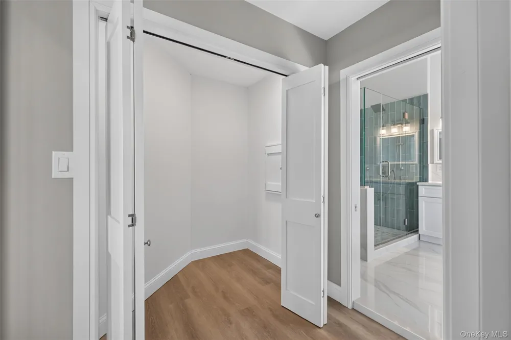 35 Adams Avenue Bayville, NY 11709