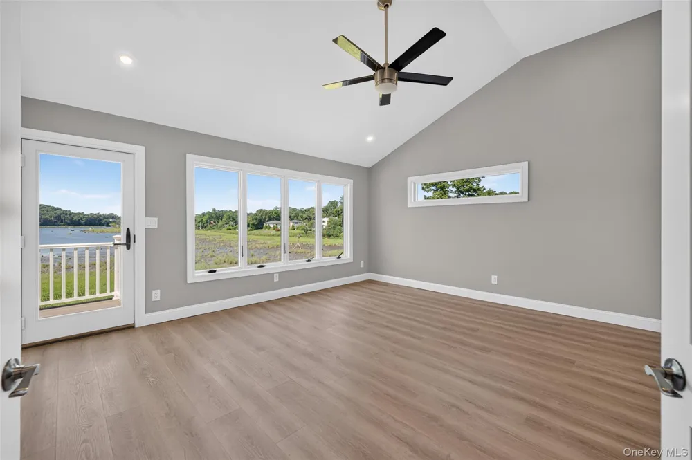 35 Adams Avenue Bayville, NY 11709