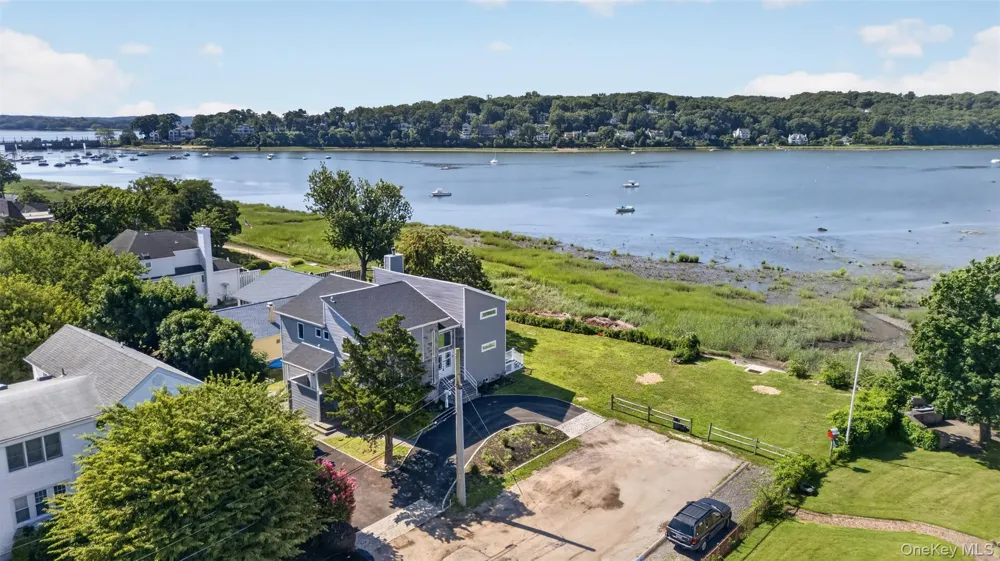 35 Adams Avenue Bayville, NY 11709