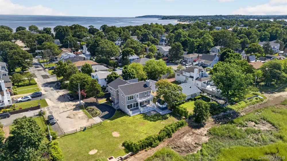 35 Adams Avenue Bayville, NY 11709