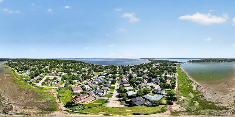 35 Adams Avenue Bayville, NY 11709