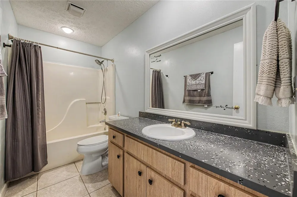 5242 COUNTY LINE ROAD Lakeland, FL 33811