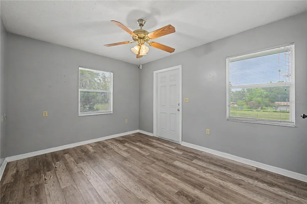 5242 COUNTY LINE ROAD Lakeland, FL 33811
