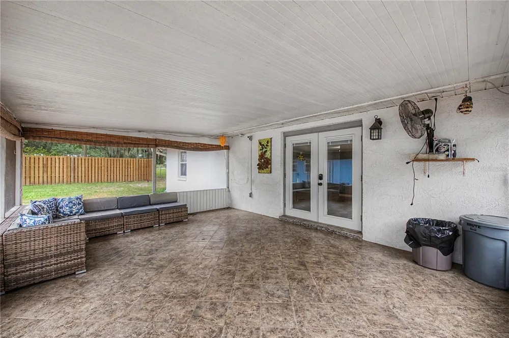 5242 COUNTY LINE ROAD Lakeland, FL 33811