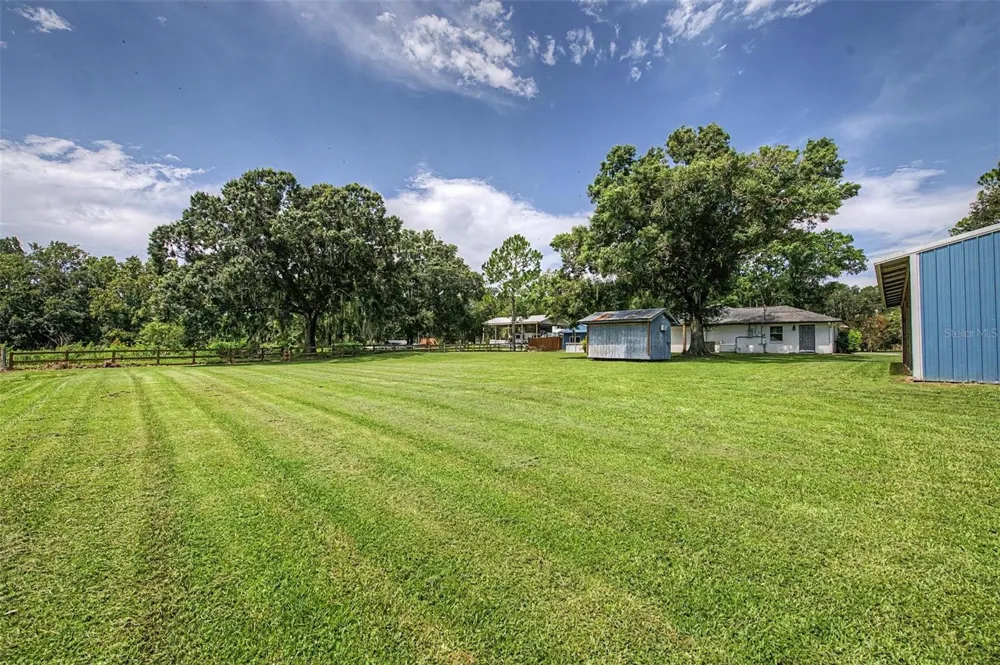 5242 COUNTY LINE ROAD Lakeland, FL 33811