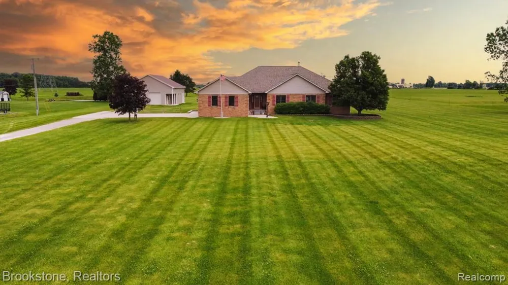 75230 Cryderman Road Richmond Township, MI 48062