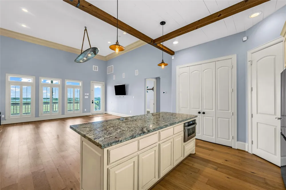 2001 Laguna Harbor Cove Boulevard Port Bolivar, TX 77650