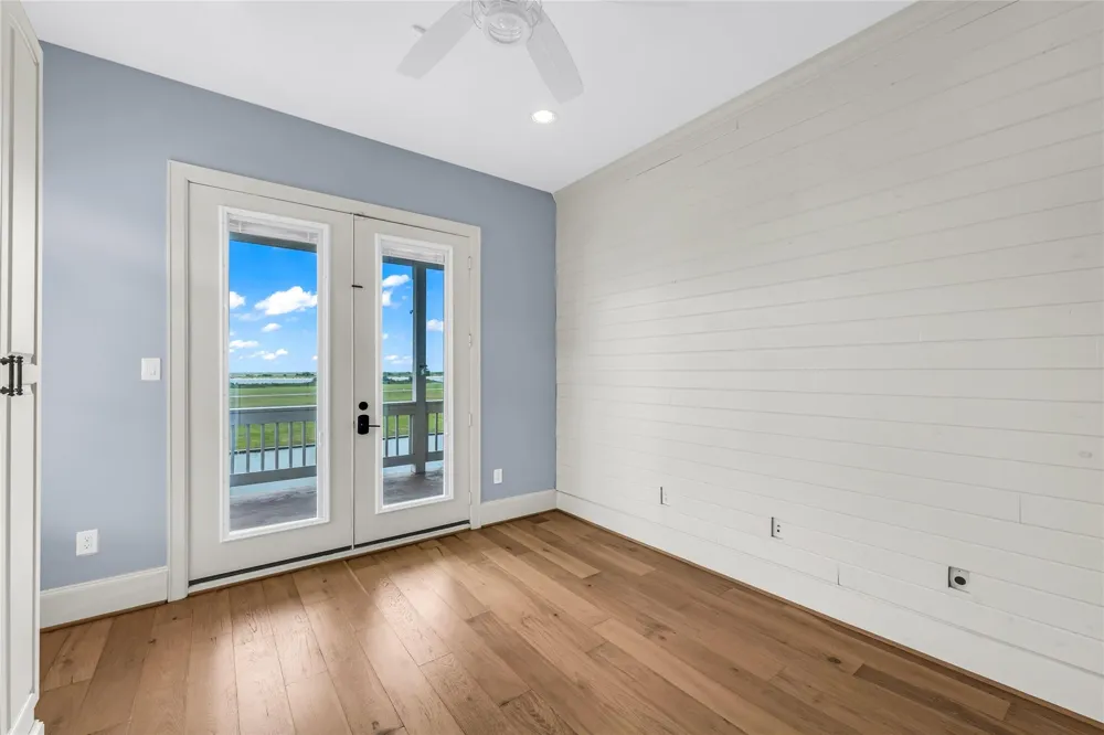 2001 Laguna Harbor Cove Boulevard Port Bolivar, TX 77650
