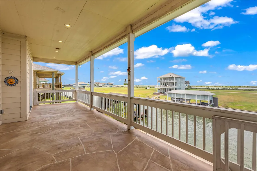 2001 Laguna Harbor Cove Boulevard Port Bolivar, TX 77650