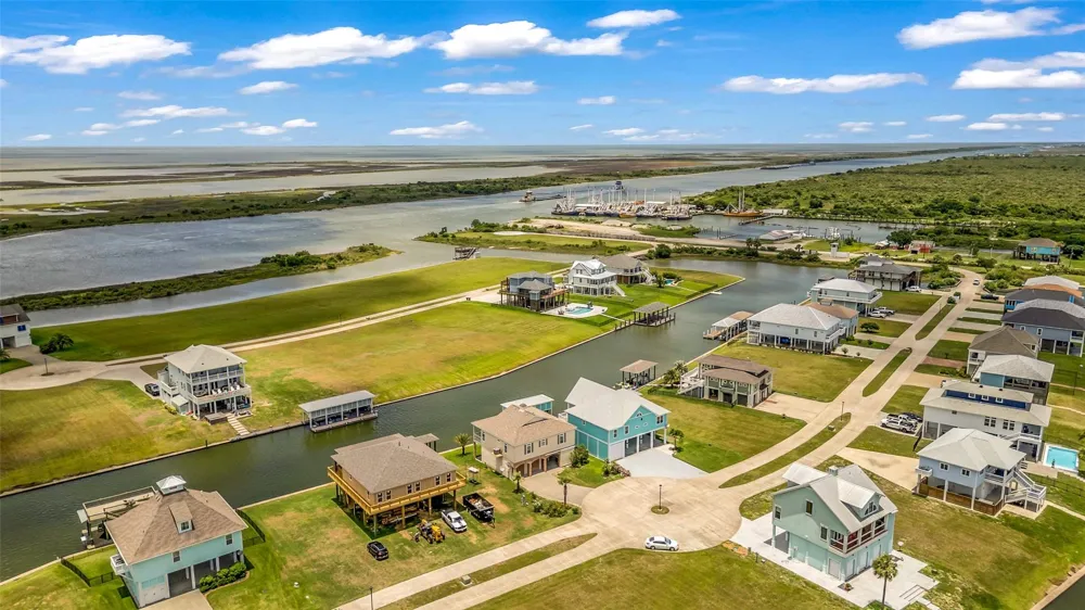 2001 Laguna Harbor Cove Boulevard Port Bolivar, TX 77650