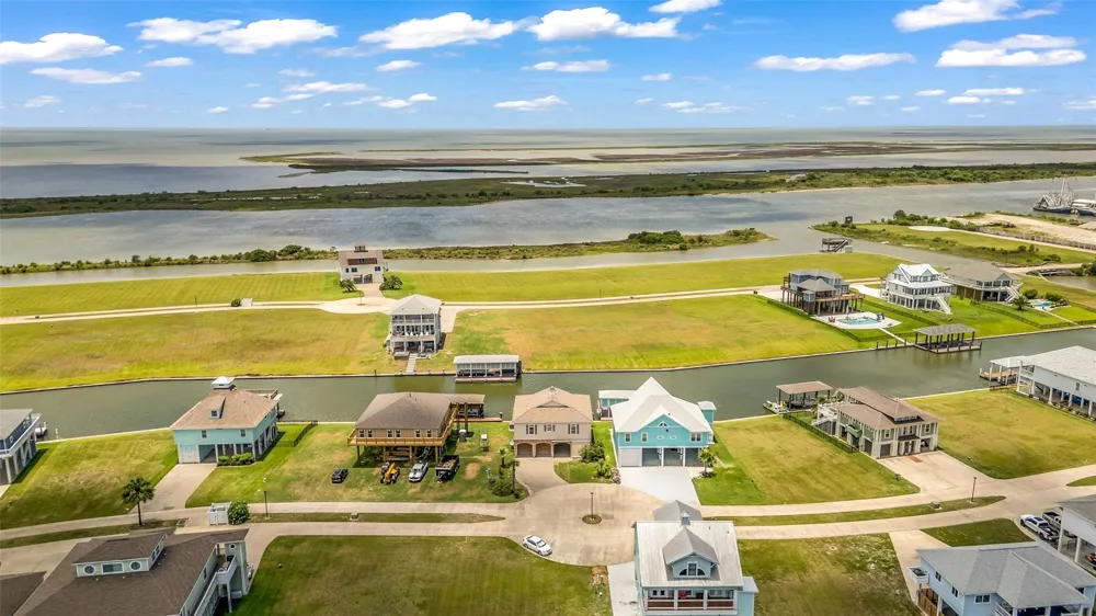 2001 Laguna Harbor Cove Boulevard Port Bolivar, TX 77650
