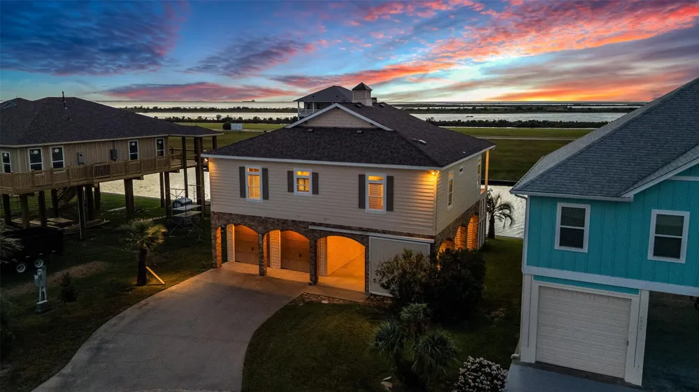 2001 Laguna Harbor Cove Boulevard Port Bolivar, TX 77650