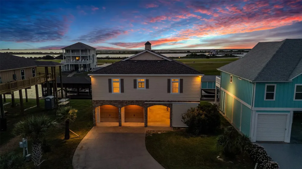 2001 Laguna Harbor Cove Boulevard Port Bolivar, TX 77650