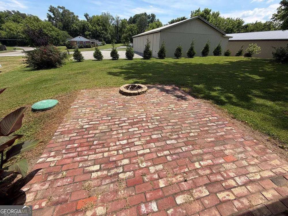 17 Town Square RD Morganton, GA 30560