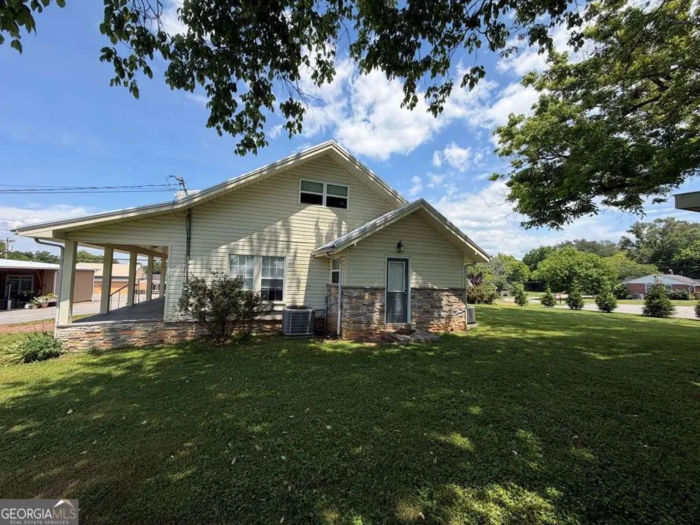 17 Town Square RD Morganton, GA 30560
