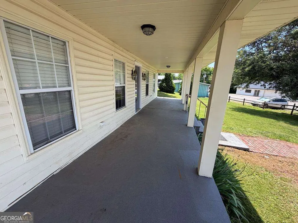 17 Town Square RD Morganton, GA 30560