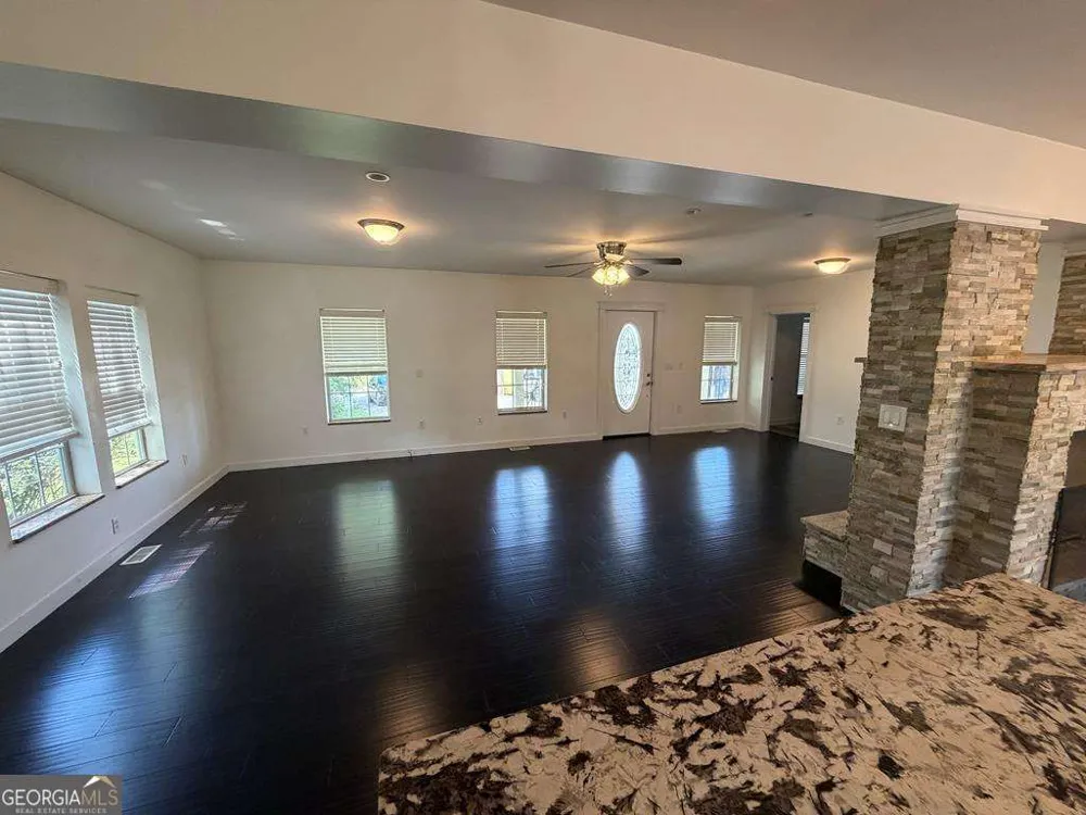 17 Town Square RD Morganton, GA 30560
